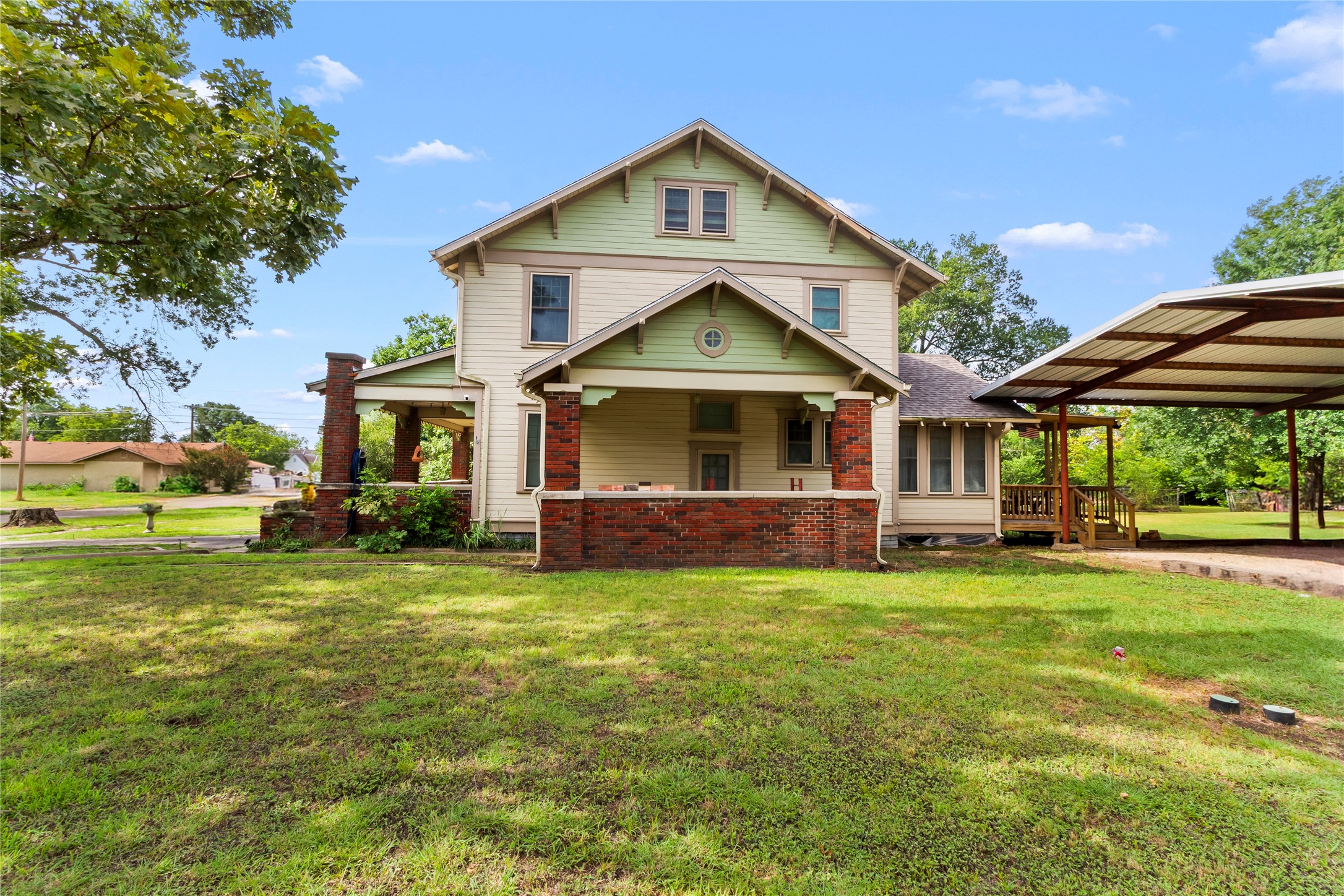 400 S Mckinney Street Property Photo 2