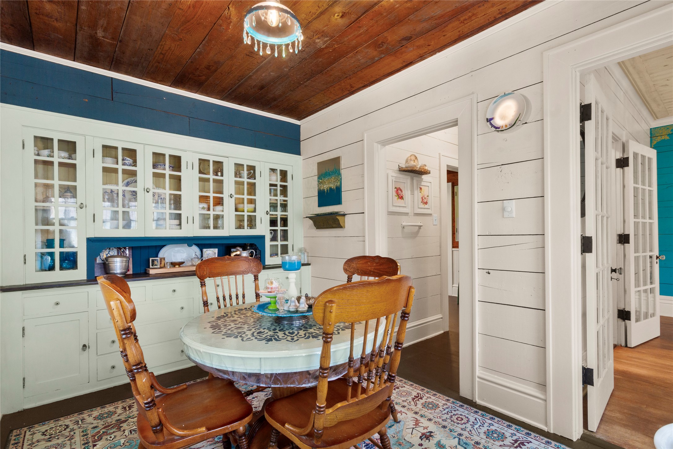 400 S Mckinney Street Property Photo 13