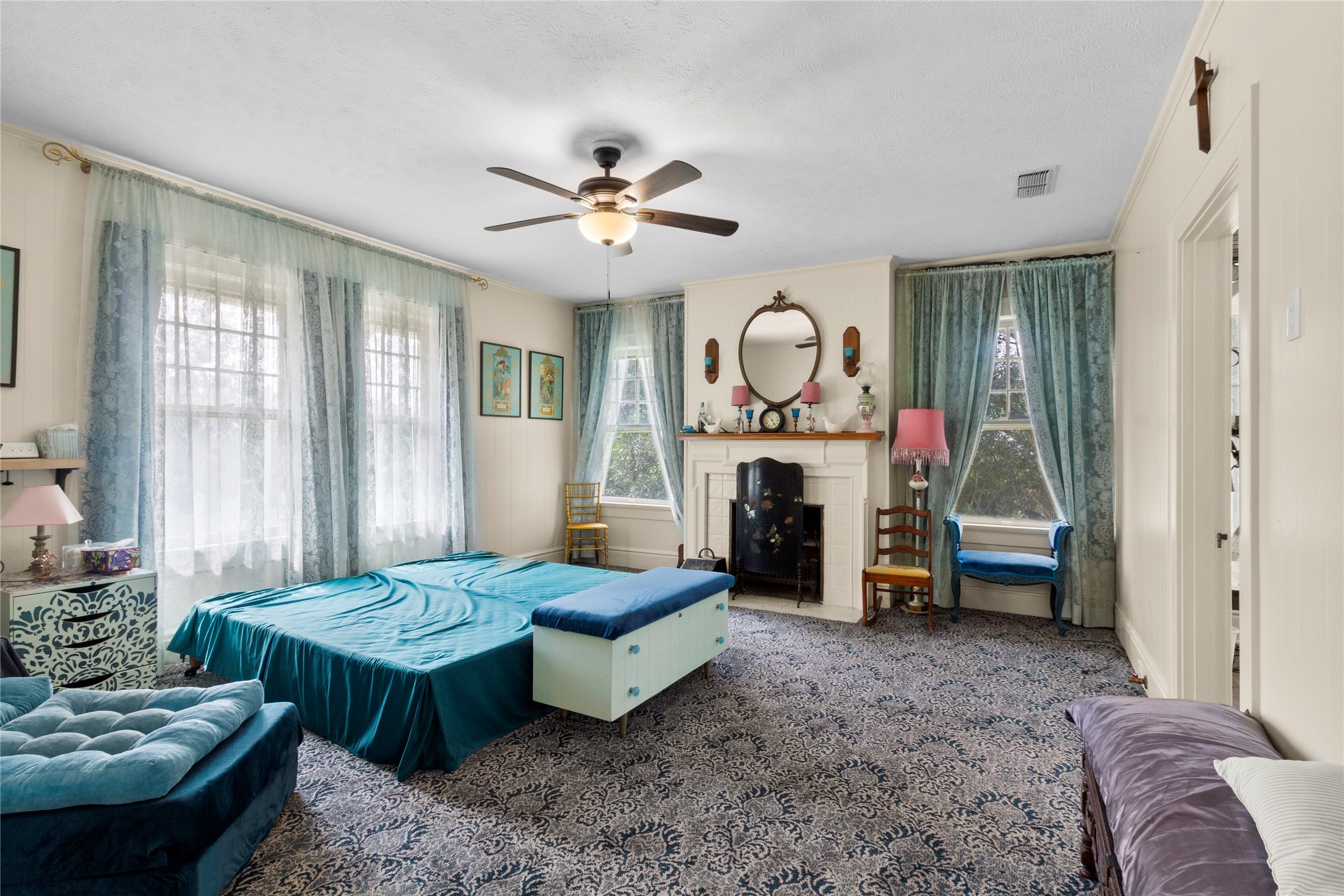 400 S Mckinney Street Property Photo 16