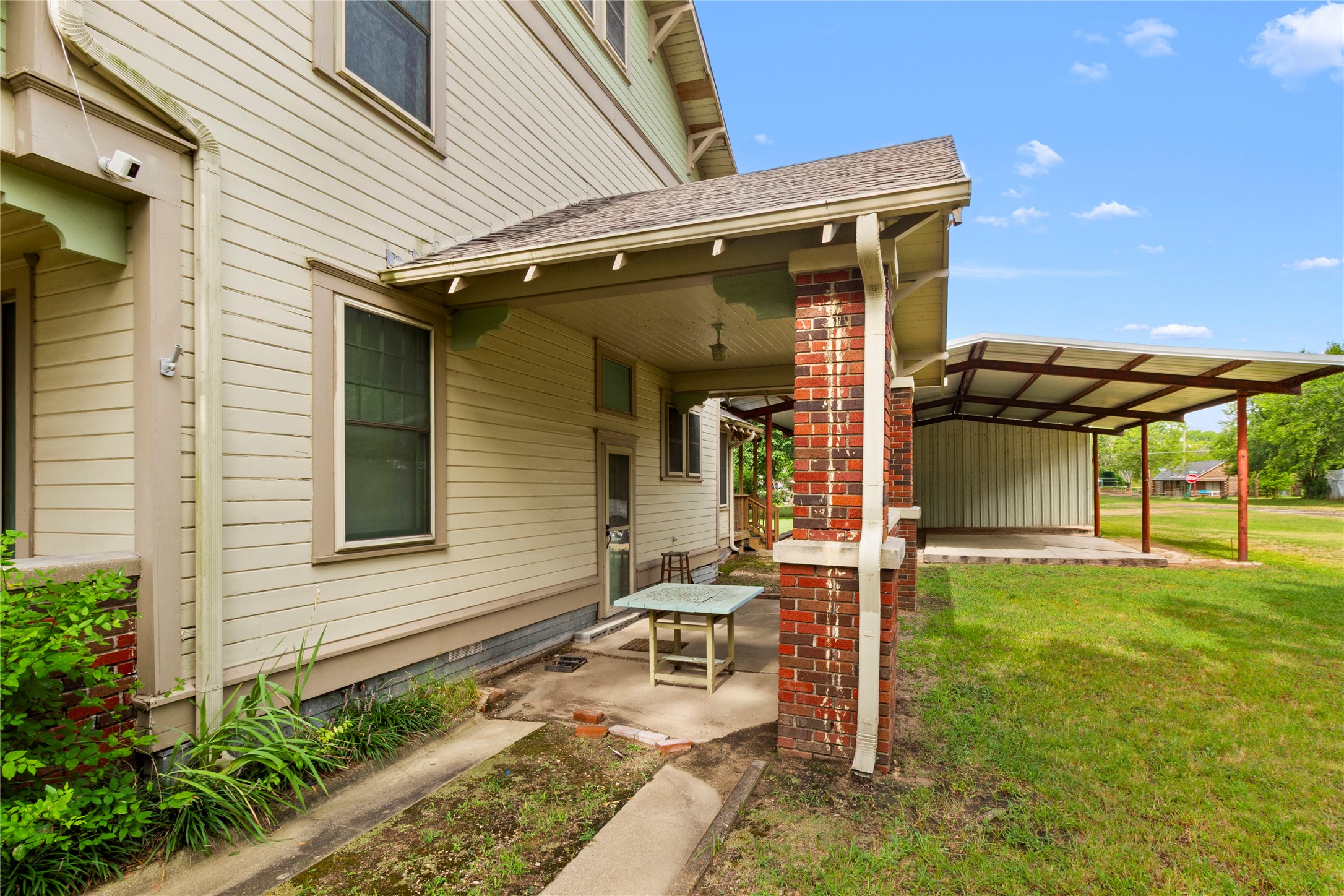 400 S Mckinney Street Property Photo 24