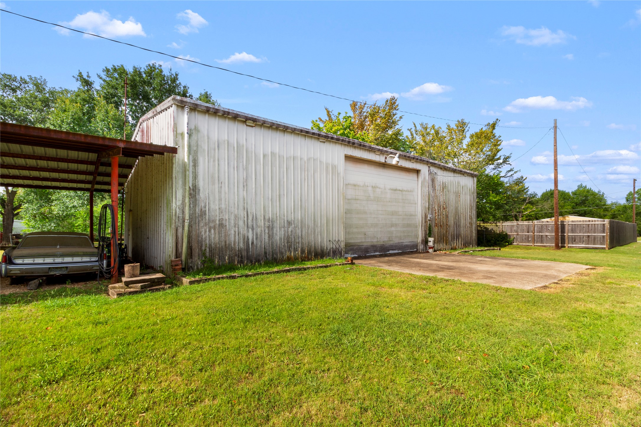 400 S Mckinney Street Property Photo 29