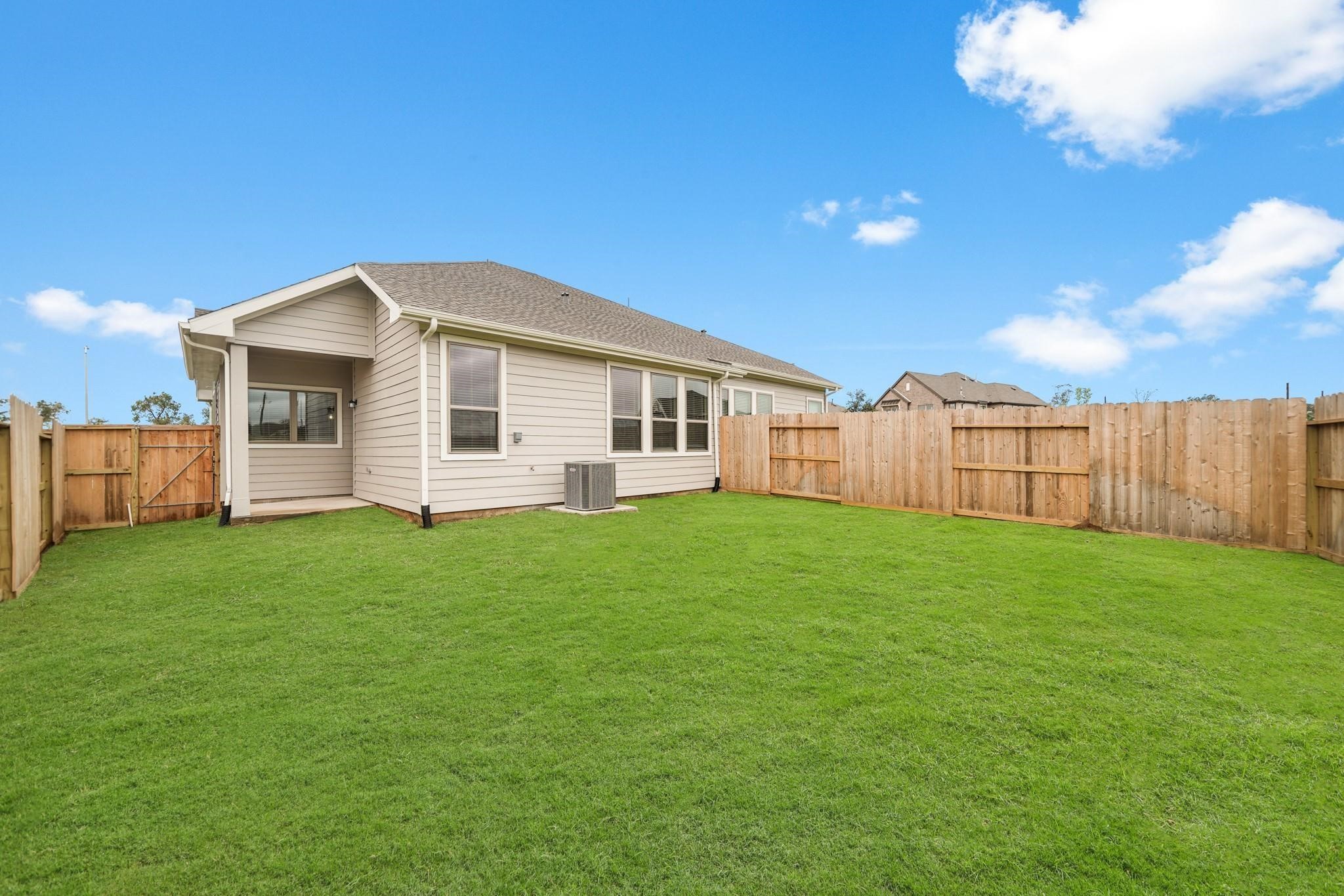 1547 Crystal Stream Drive Property Photo 30