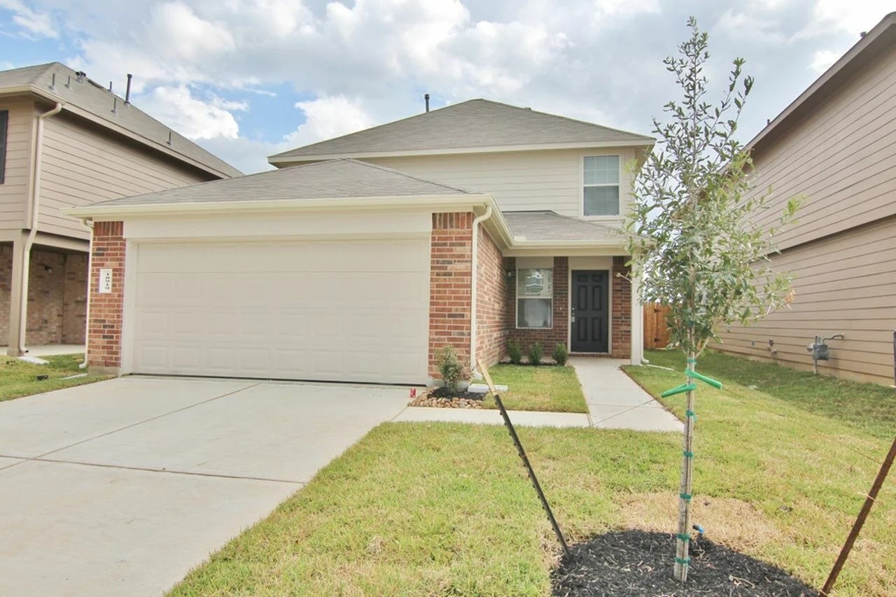 18919 Venito Drive Property Photo 1