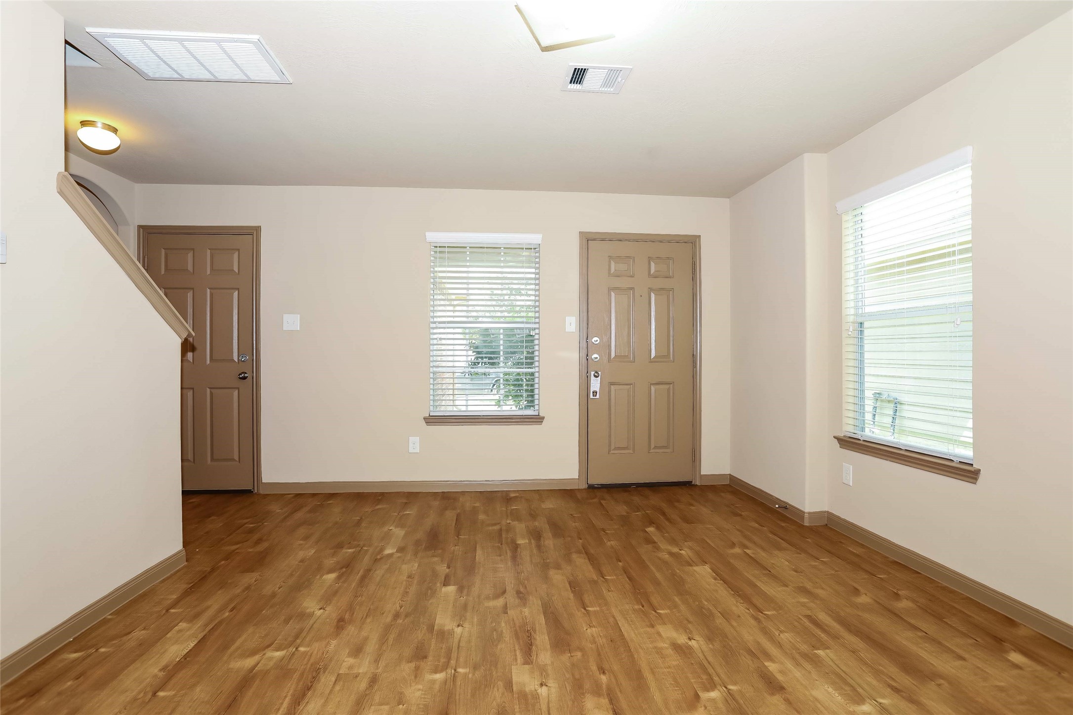 18919 Venito Drive Property Photo 4