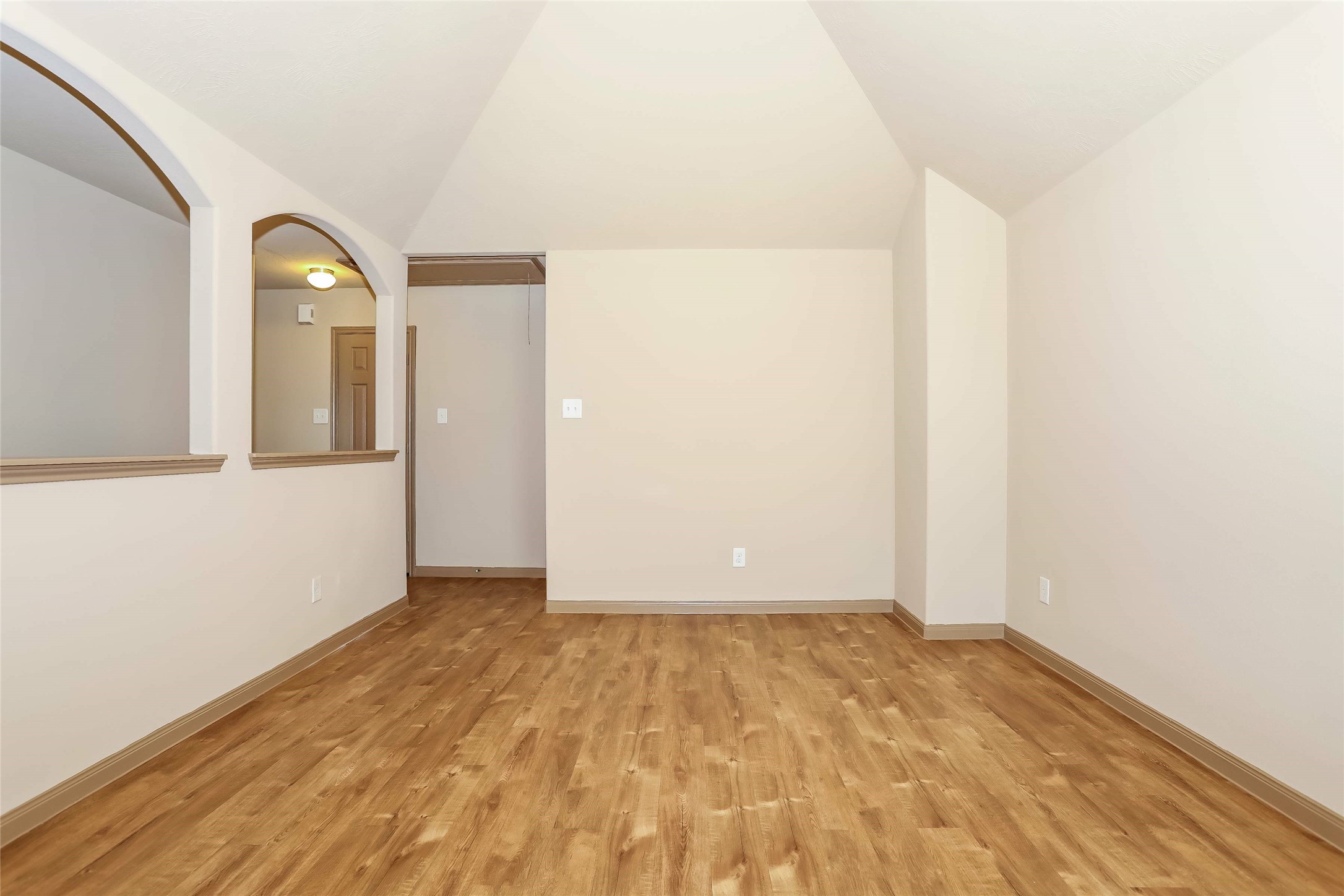 18919 Venito Drive Property Photo 9