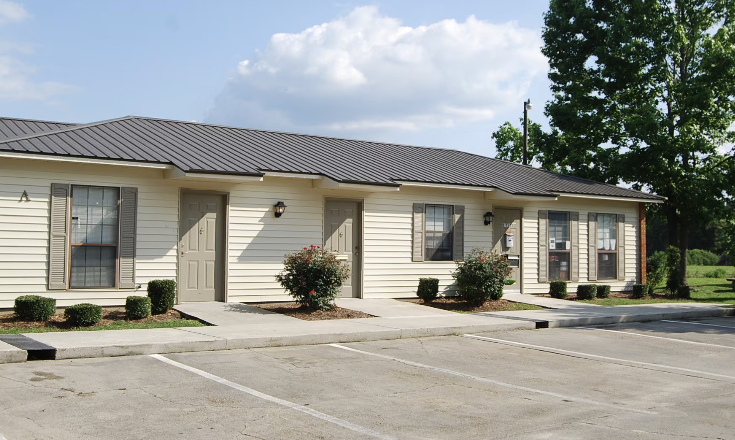 9 Camellia Dr Property Photo 2