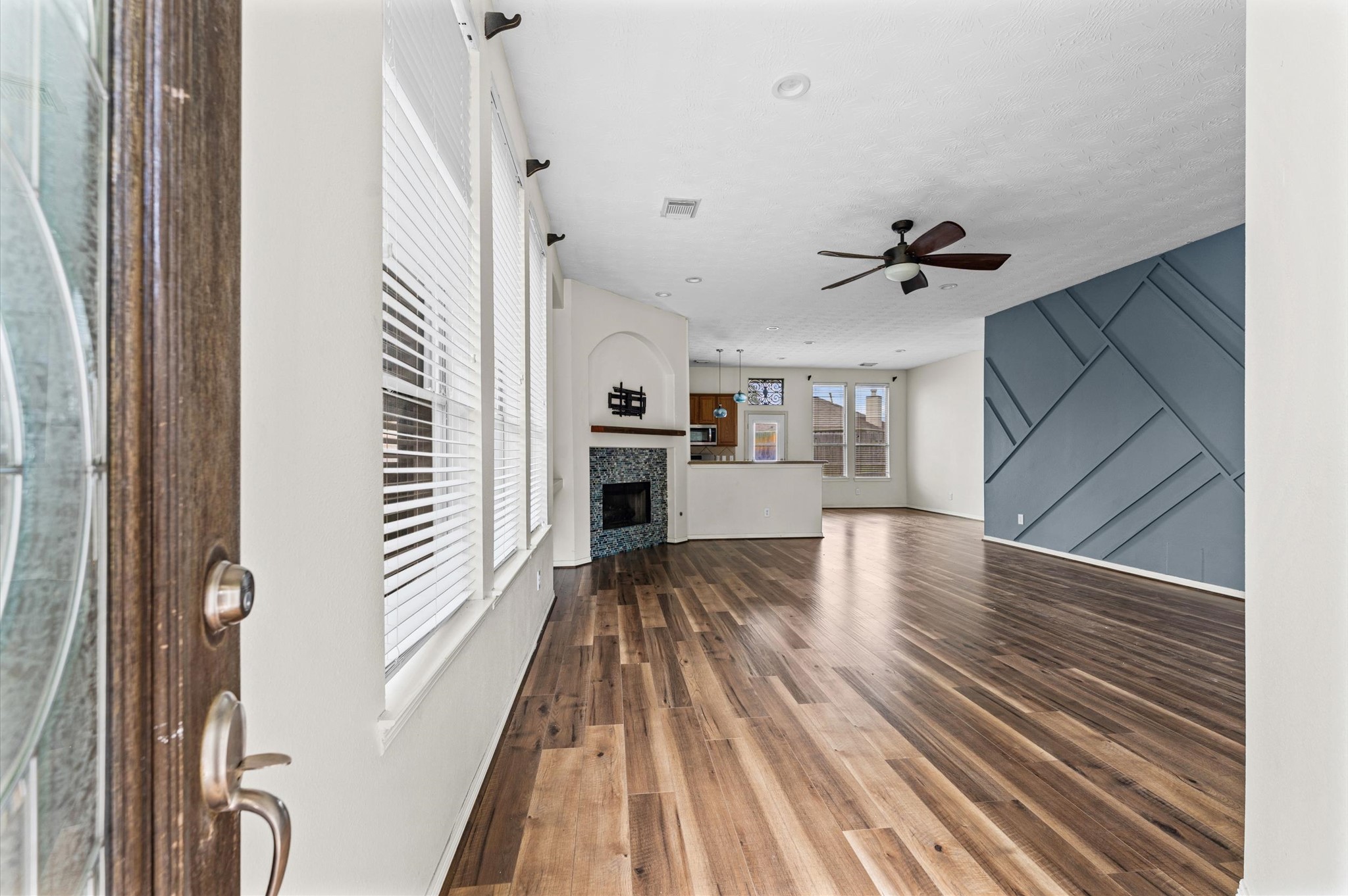 1875 Redwood Lane Property Photo 4