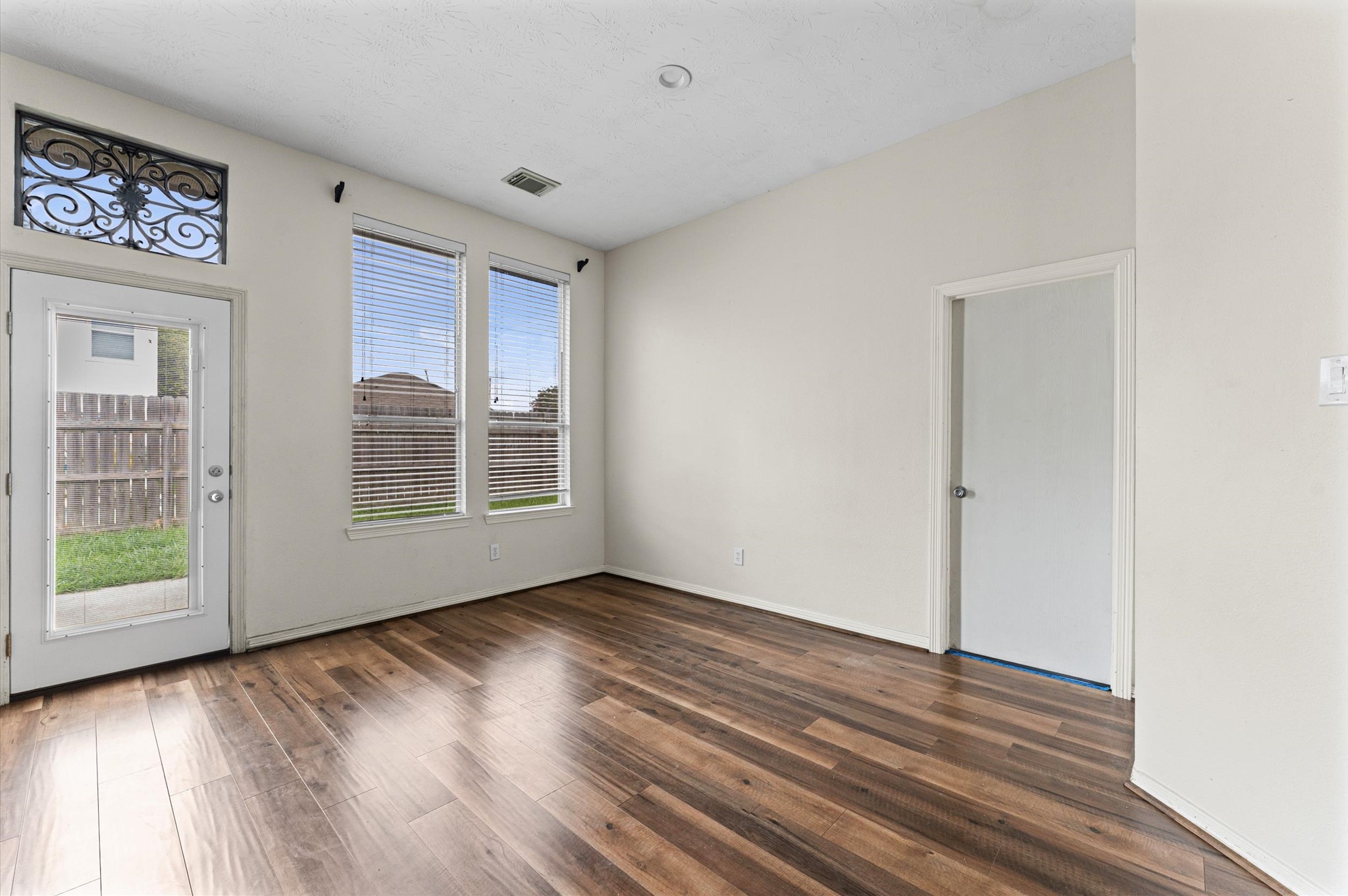 1875 Redwood Lane Property Photo 10