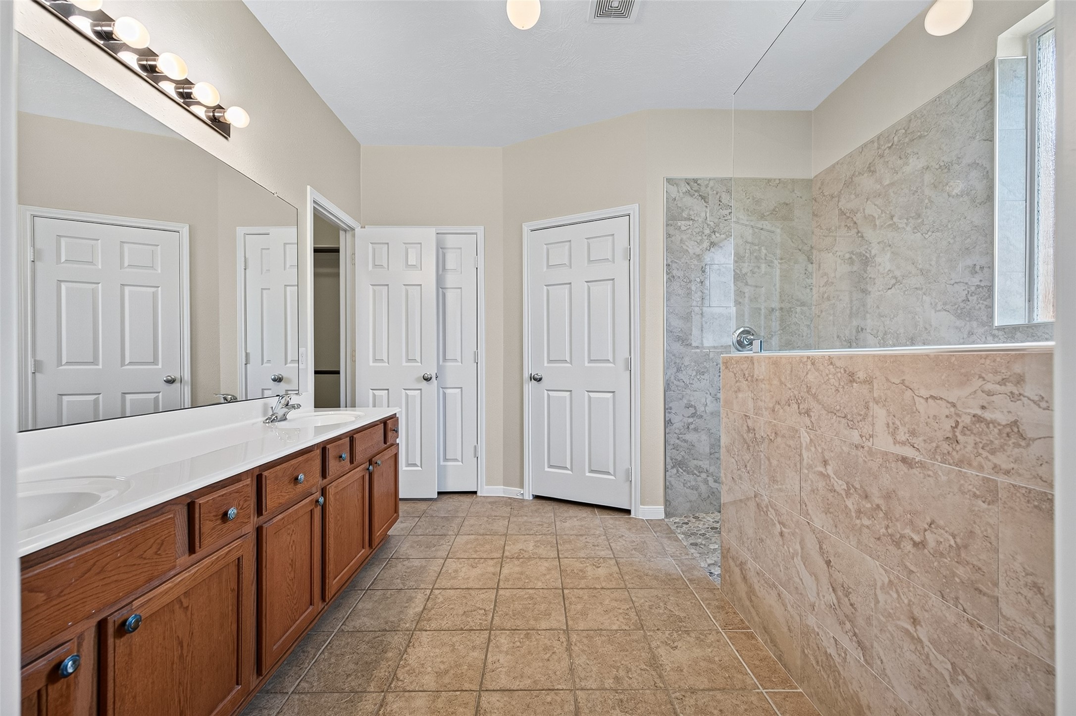 4606 E Meadow Drive Property Photo 17