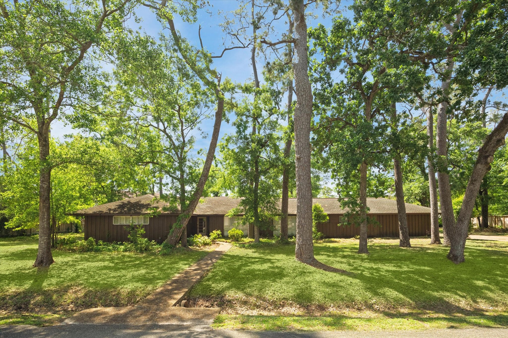 3 Valley Forge Drive Property Photo 1