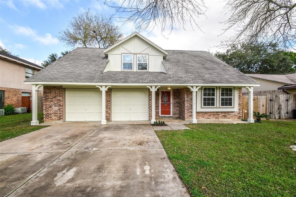 2110 Whiteback Drive Property Photo 2