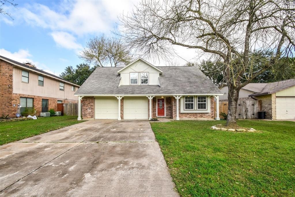 2110 Whiteback Drive Property Photo 3