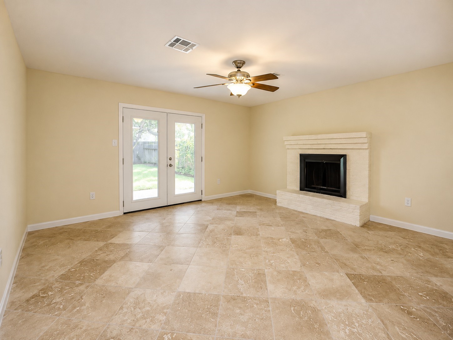 2110 Whiteback Drive Property Photo 11
