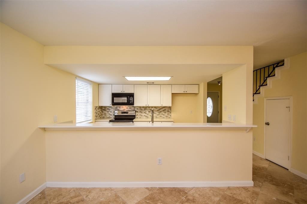 2110 Whiteback Drive Property Photo 13