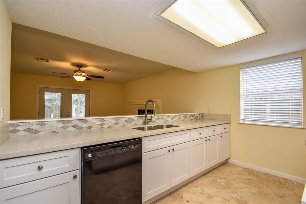 2110 Whiteback Drive Property Photo 18