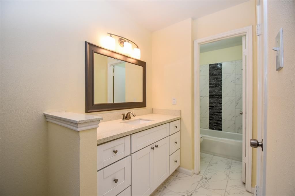 2110 Whiteback Drive Property Photo 26