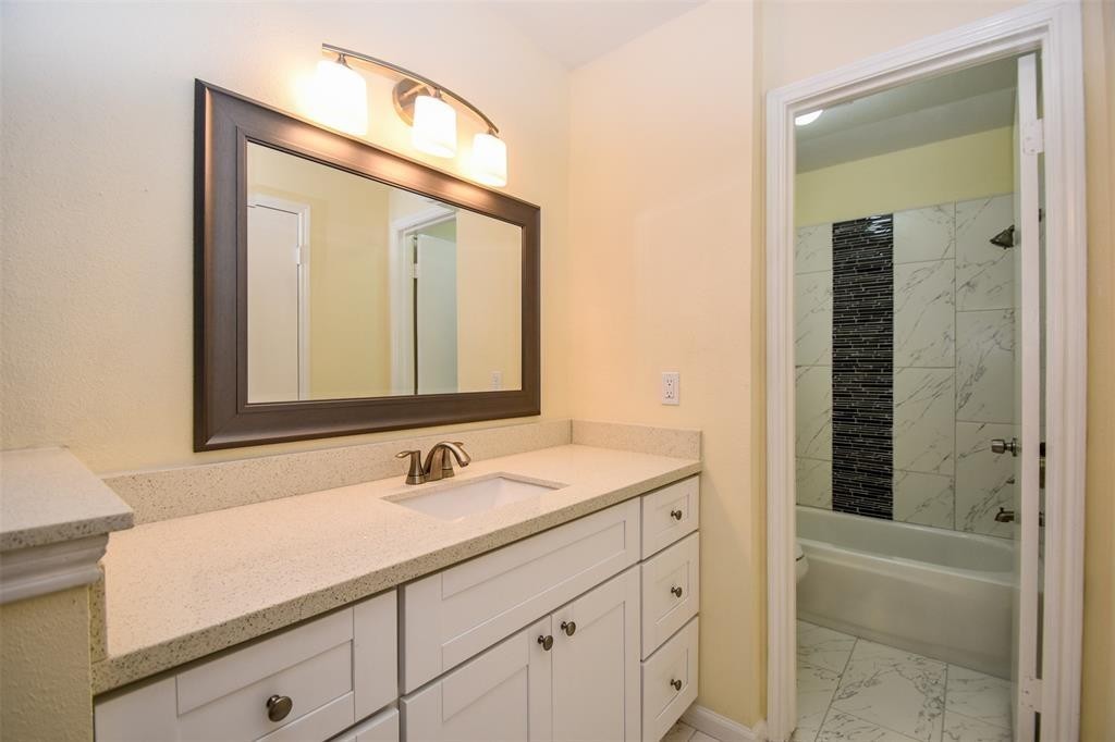 2110 Whiteback Drive Property Photo 27