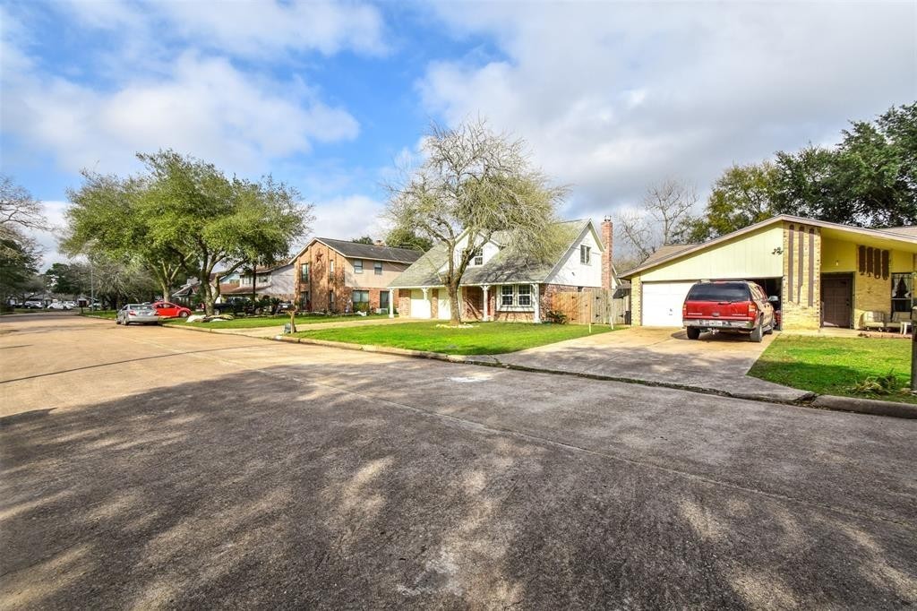 2110 Whiteback Drive Property Photo 40