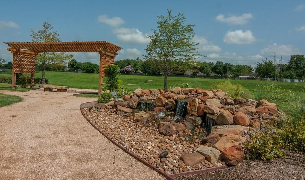 2110 Whiteback Drive Property Photo 44