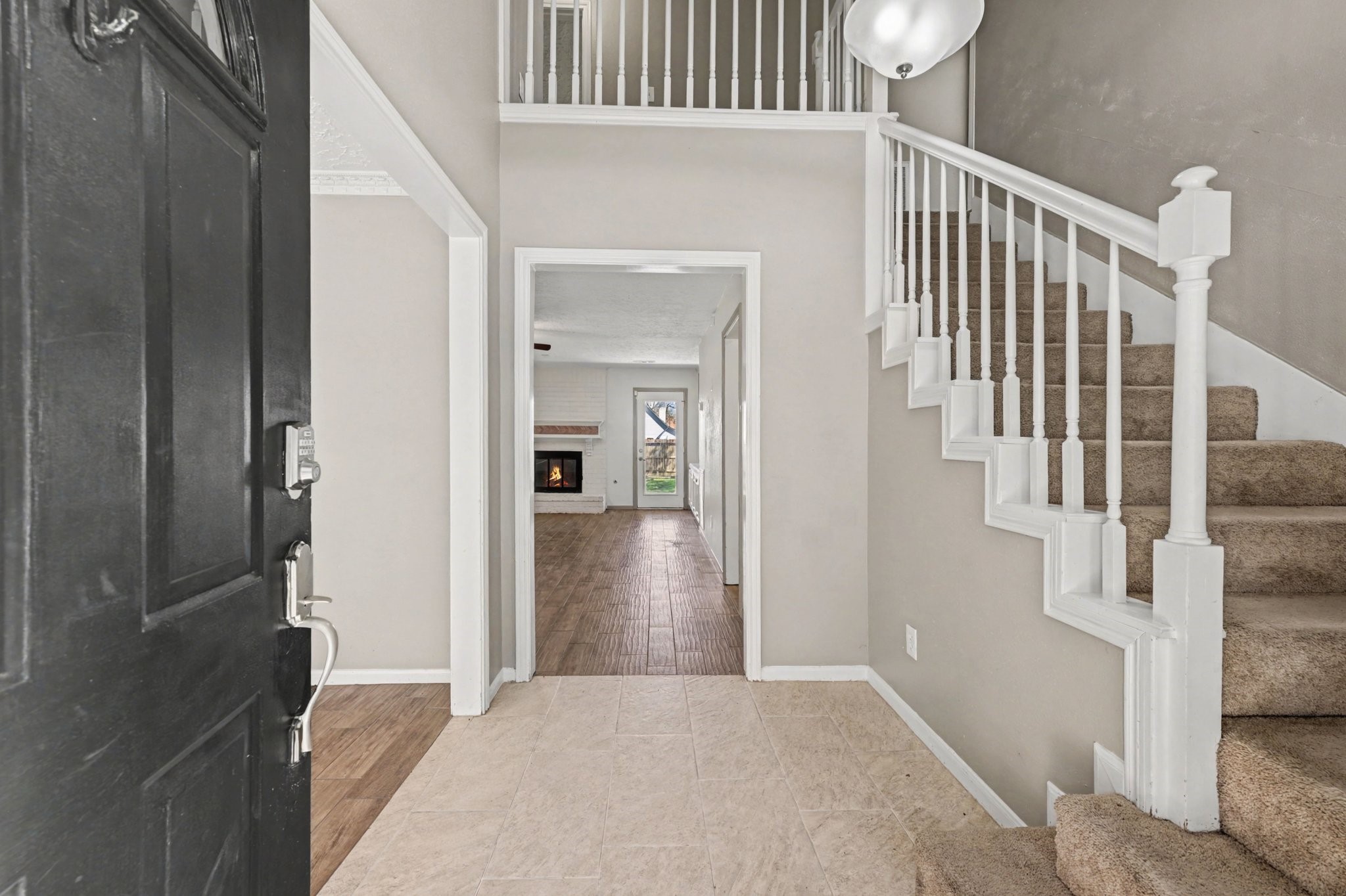 930 Bent Creek Court Property Photo 4