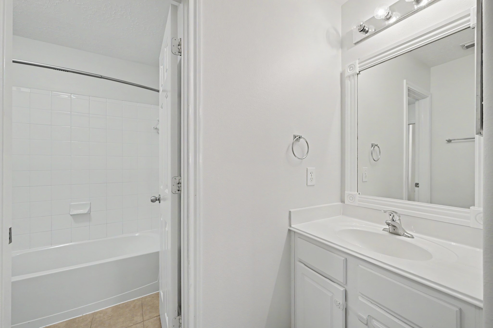 26892 Armor Oaks Drive Property Photo 18