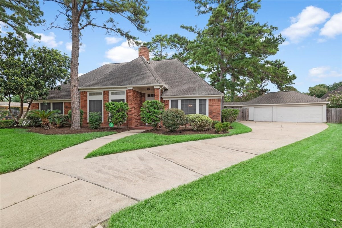 1807 Lowell Court Property Photo 4