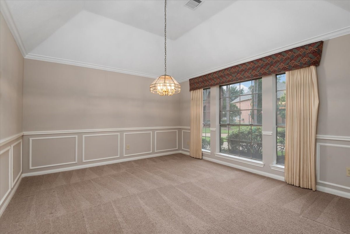 1807 Lowell Court Property Photo 10