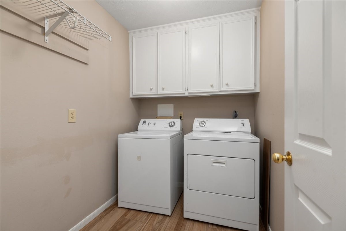 1807 Lowell Court Property Photo 34