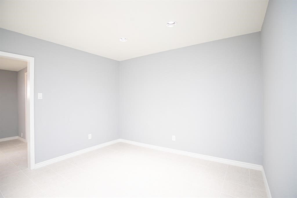 5821 Sunforest Dr Property Photo 5