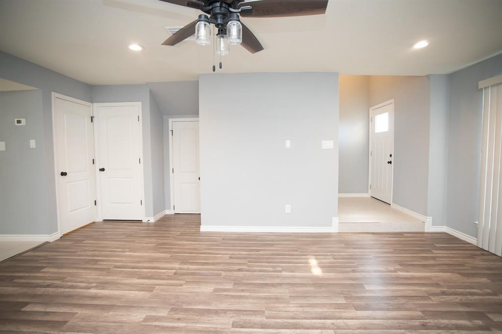 5821 Sunforest Dr Property Photo 9