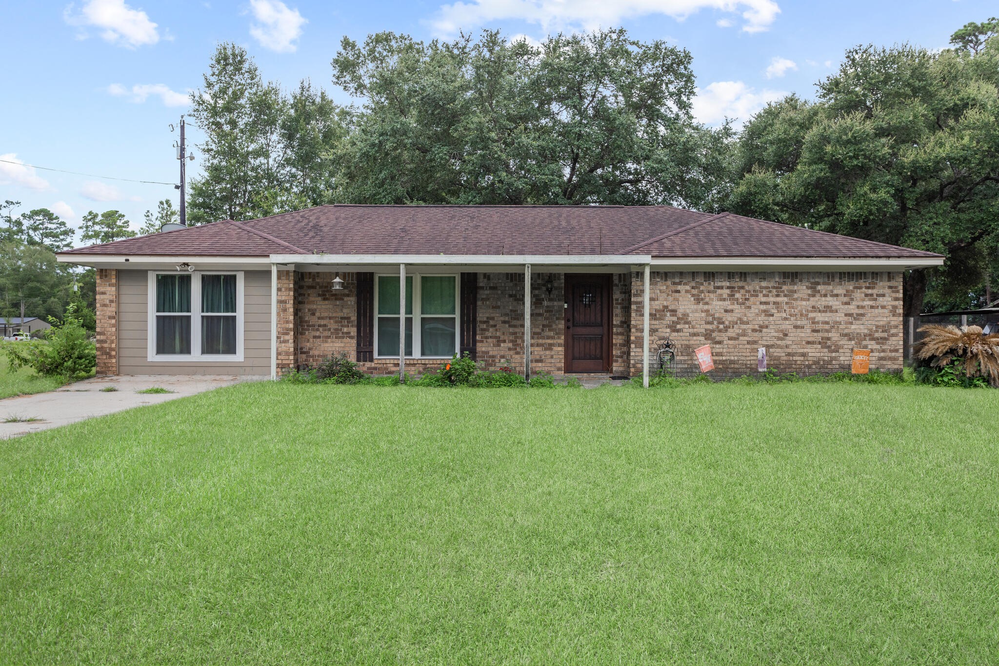 188 County Road 742 Property Photo 1