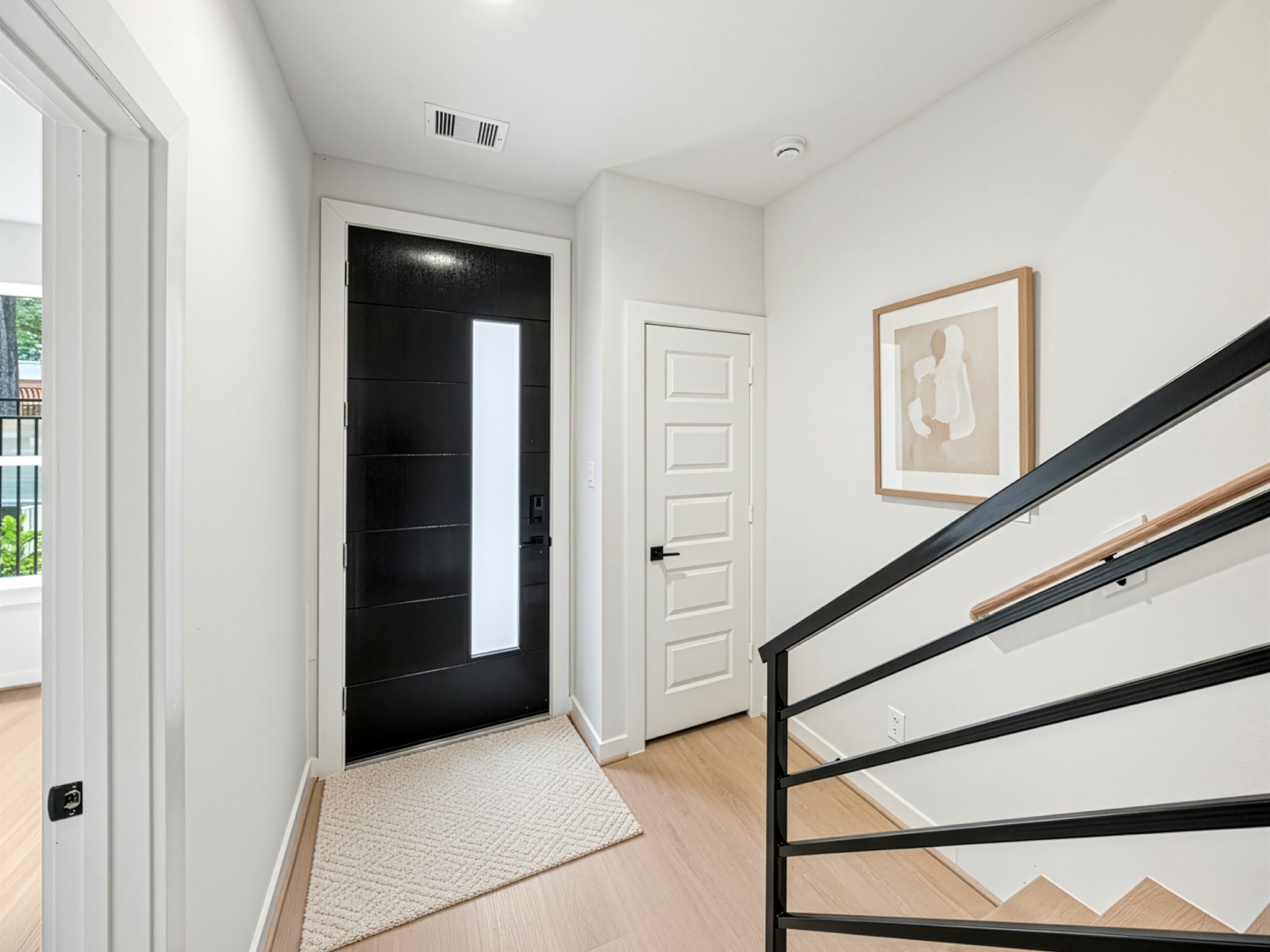 525 Hillwood Heights Drive Property Photo 8