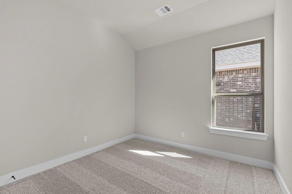 2228 Inglenook Grove Drive Property Photo 11