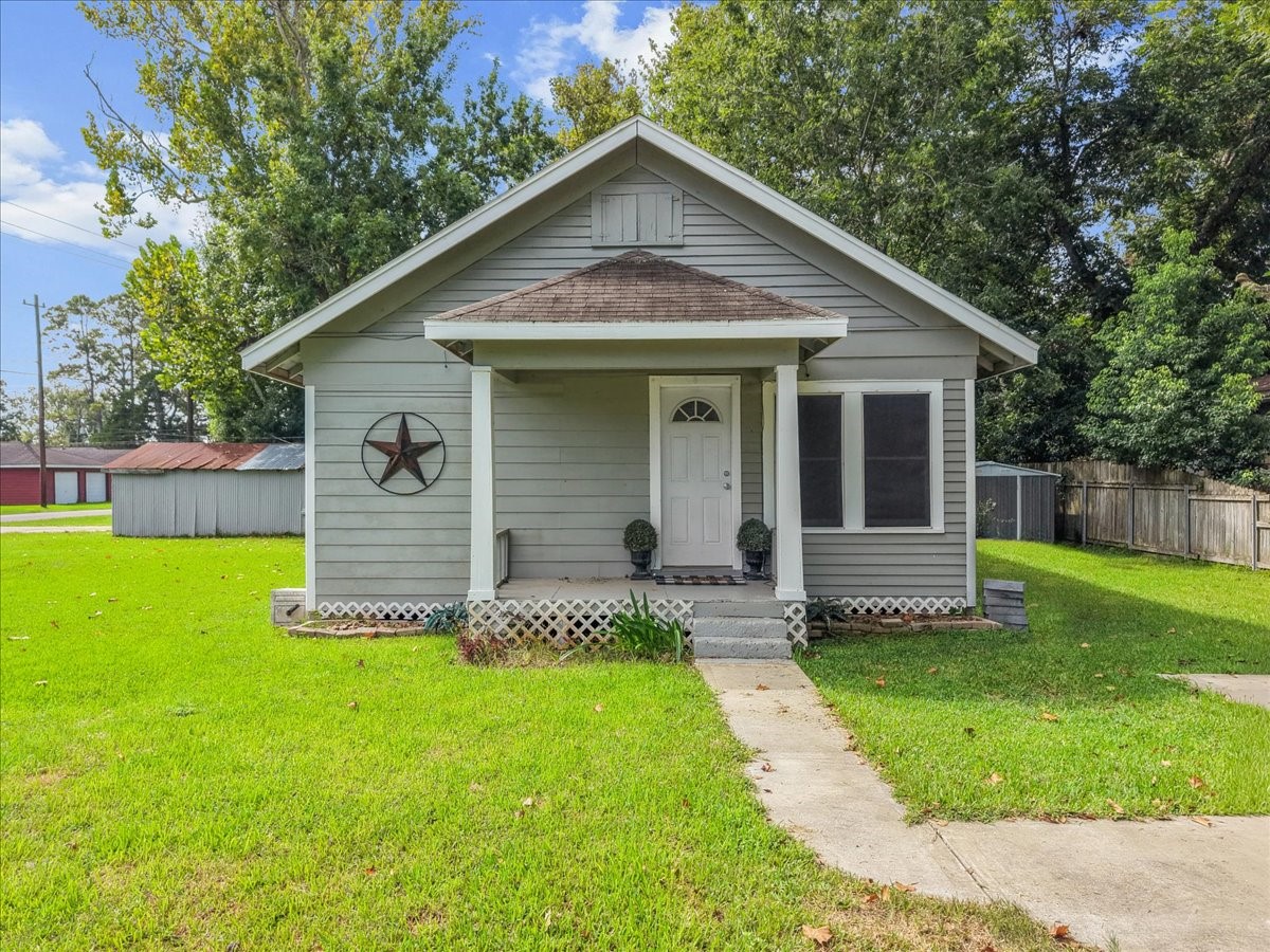 12101 23rd Street Property Photo 1