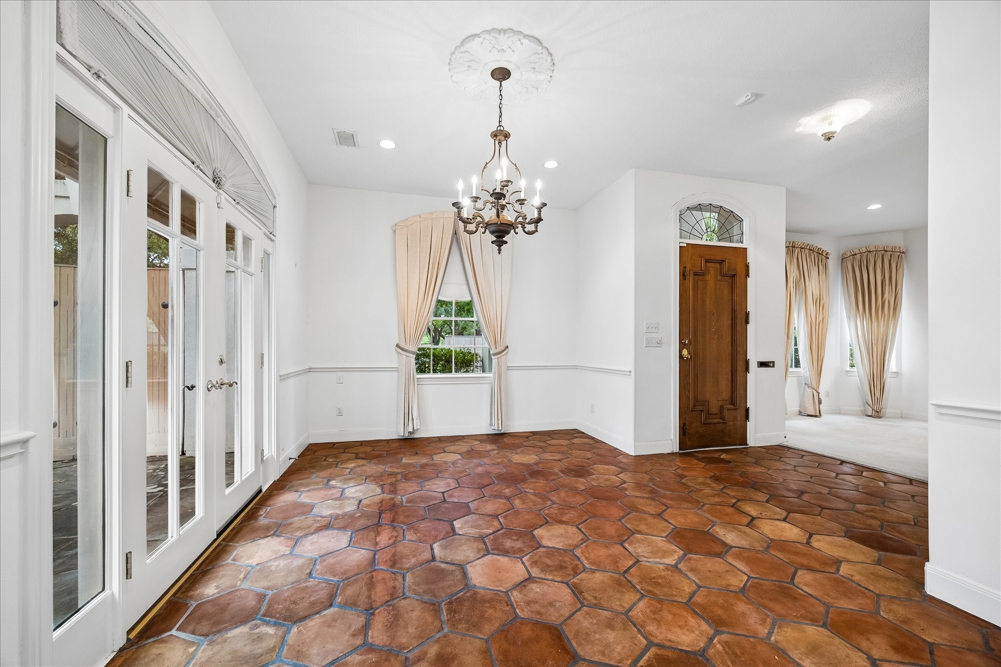 6202 Pickens Street Property Photo 6