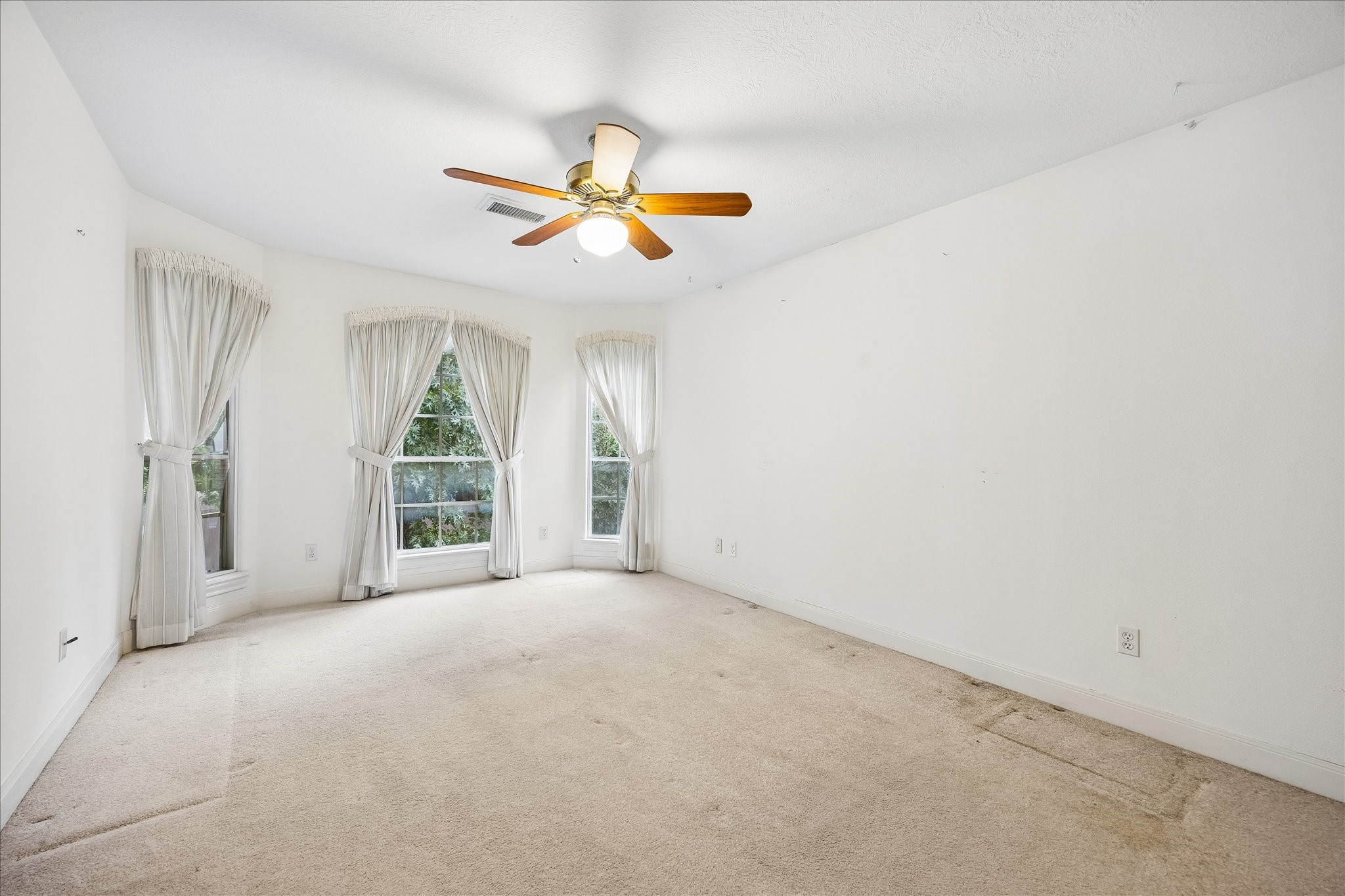 6202 Pickens Street Property Photo 24