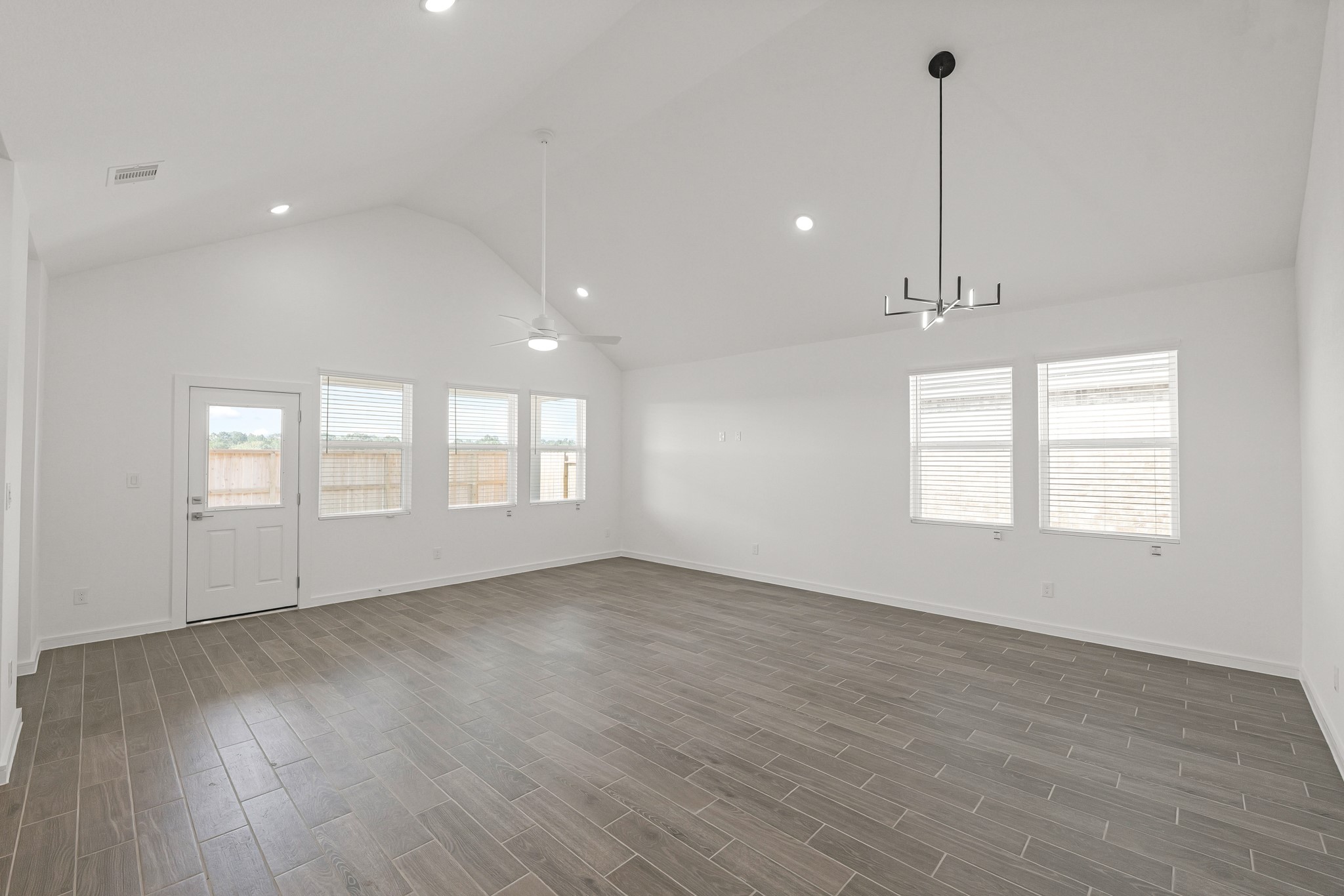 7826 Jade Crest Drive Property Photo 19