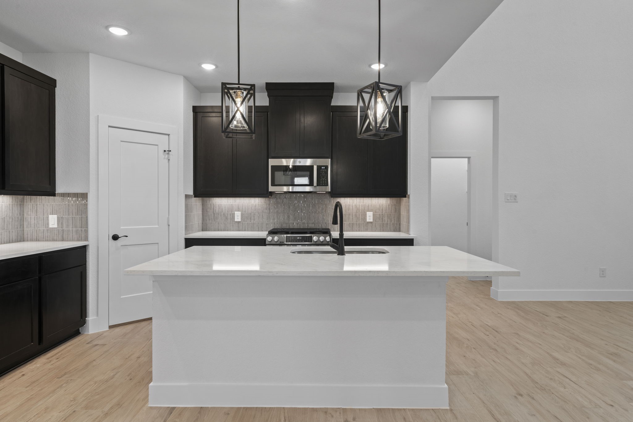 707 Campbell Crossing Court Property Photo 5