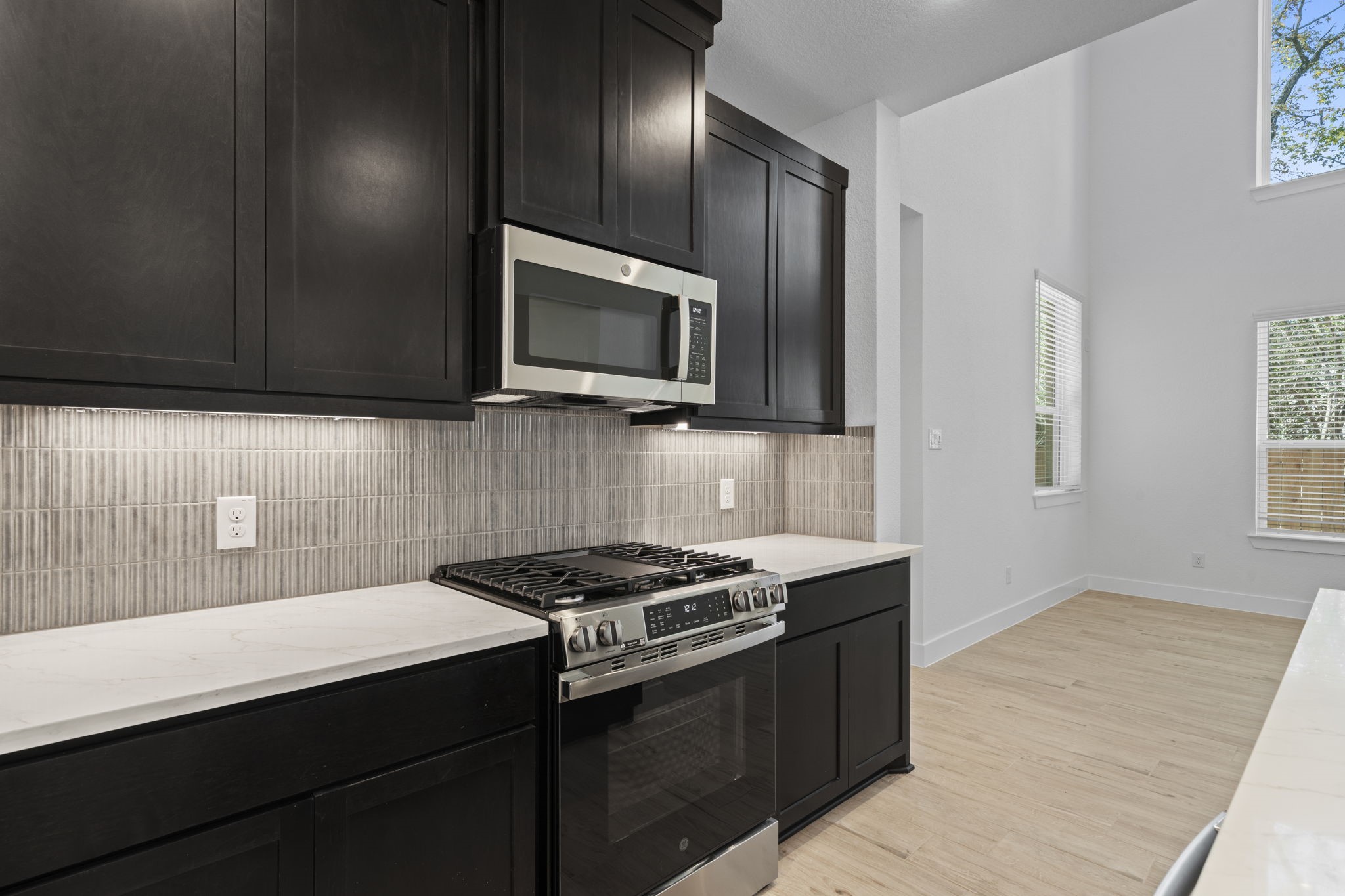 707 Campbell Crossing Court Property Photo 7