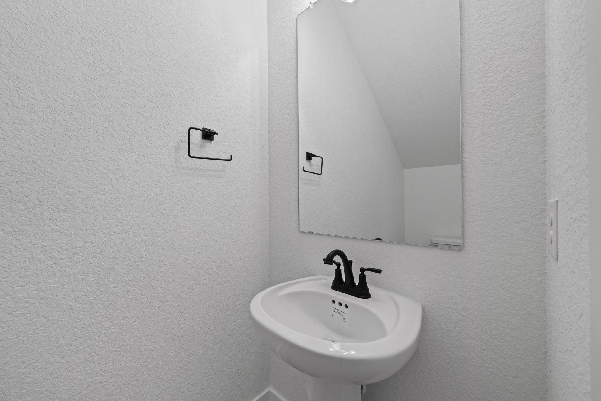 707 Campbell Crossing Court Property Photo 13