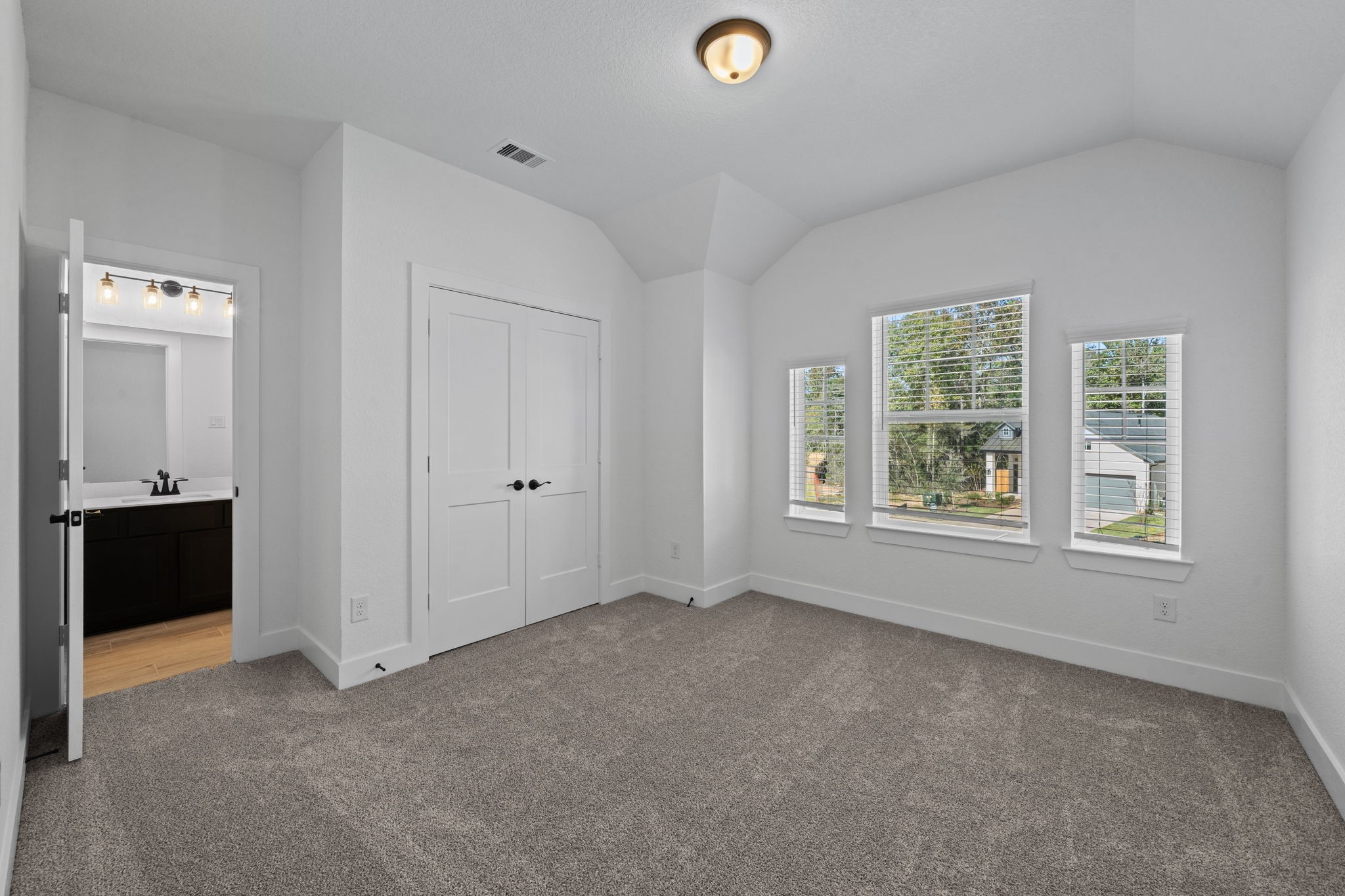 707 Campbell Crossing Court Property Photo 14