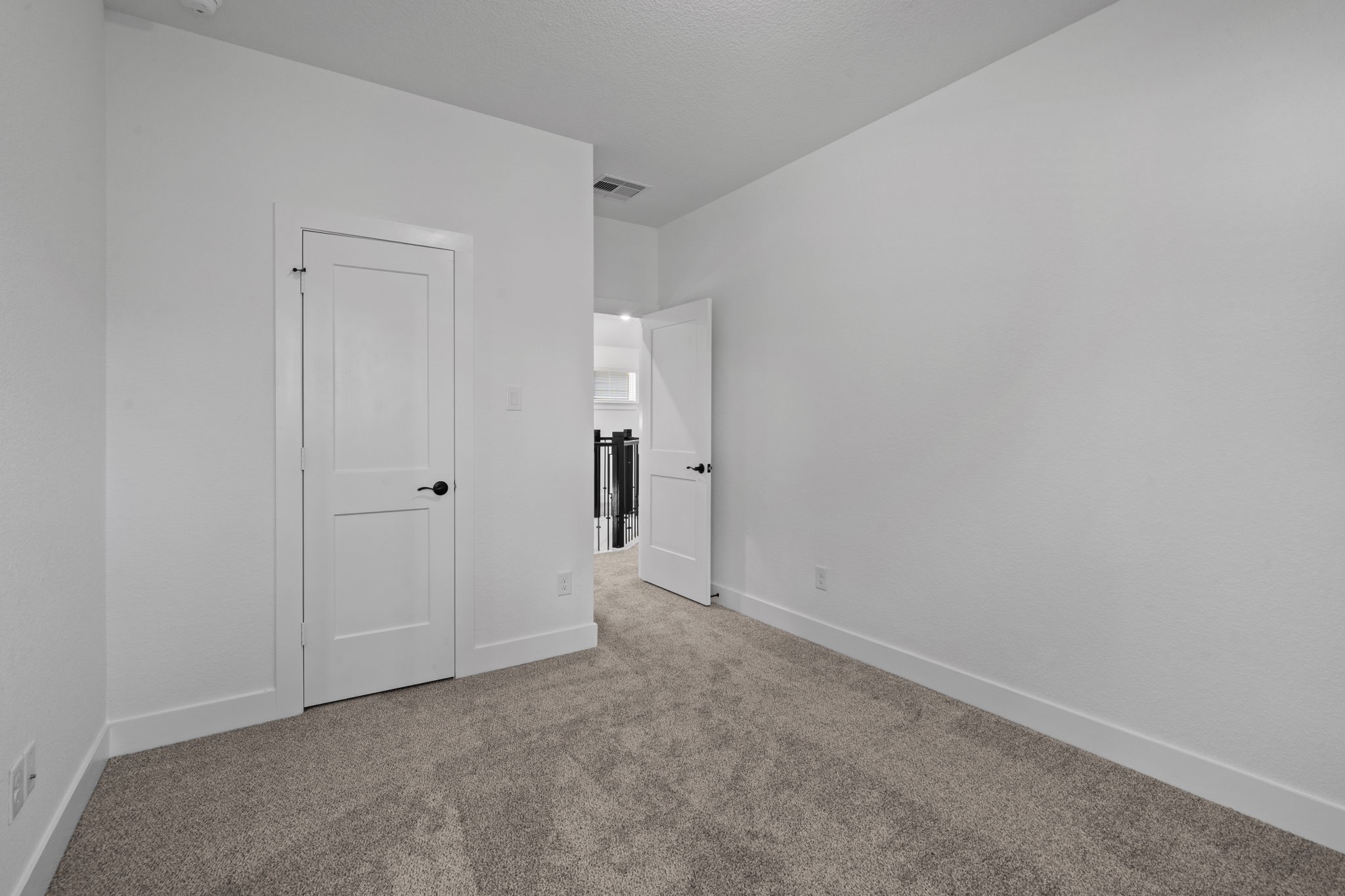 707 Campbell Crossing Court Property Photo 16