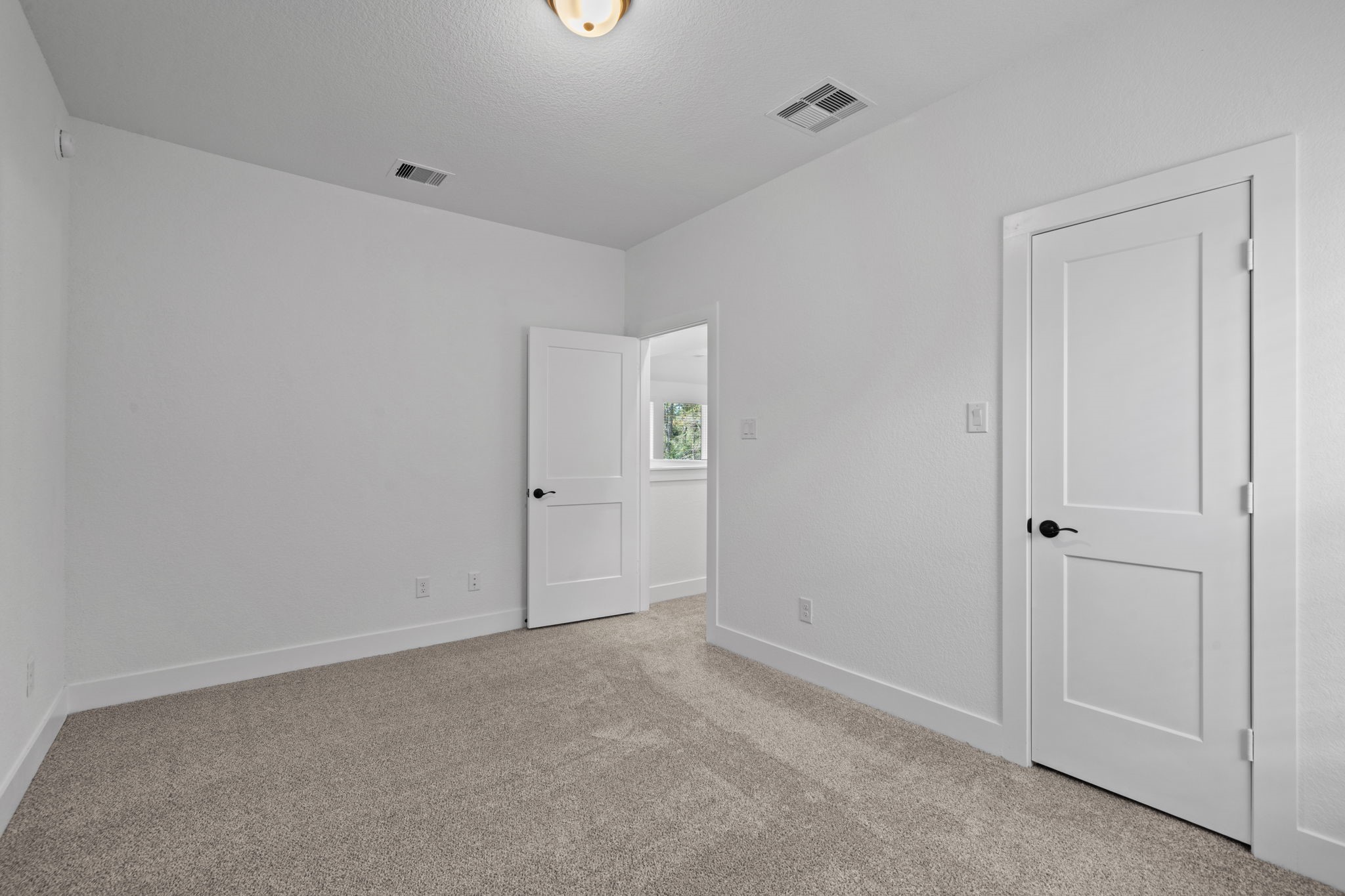 707 Campbell Crossing Court Property Photo 17