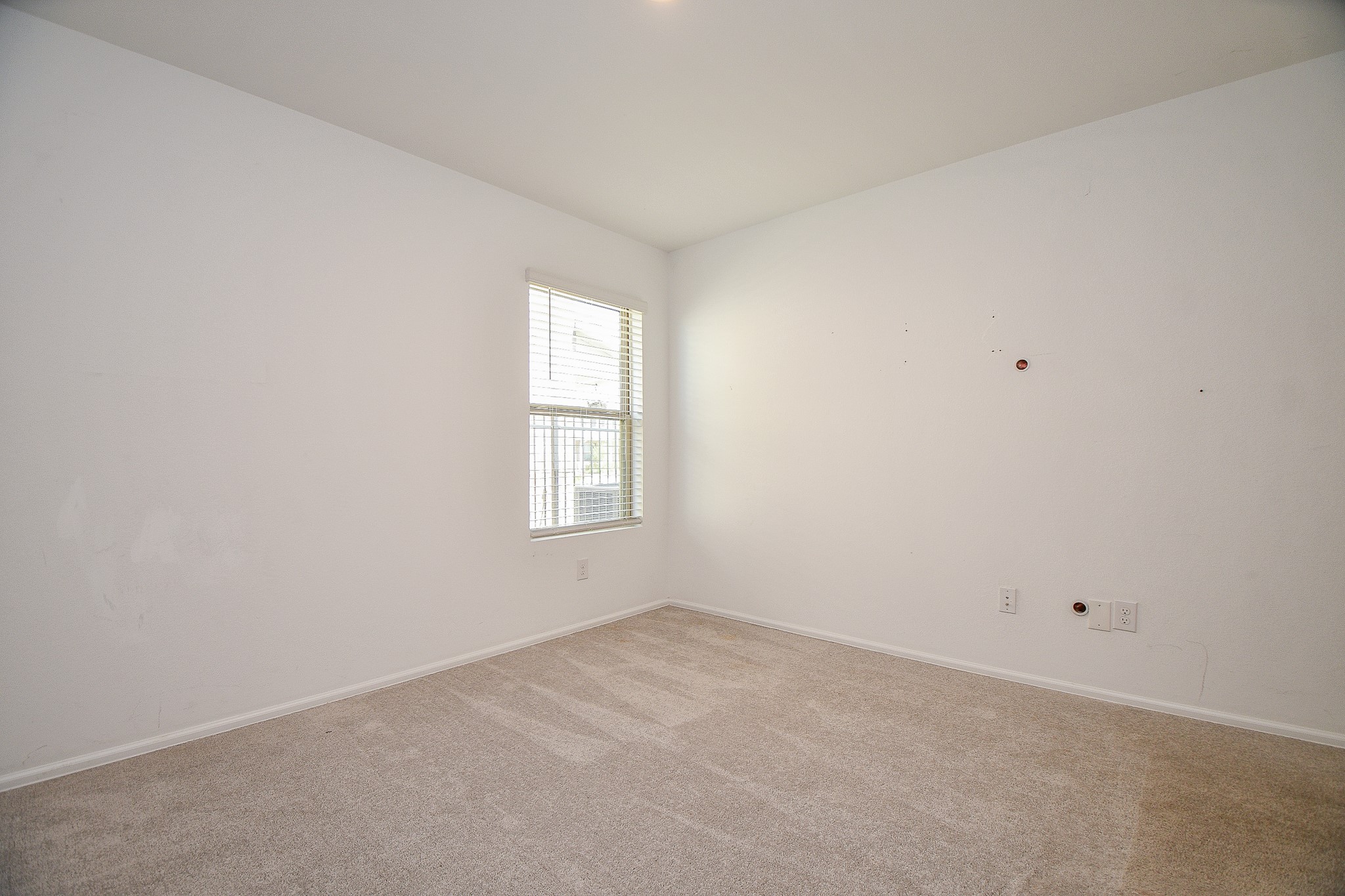 1460 Twilight Green Dr Property Photo 16