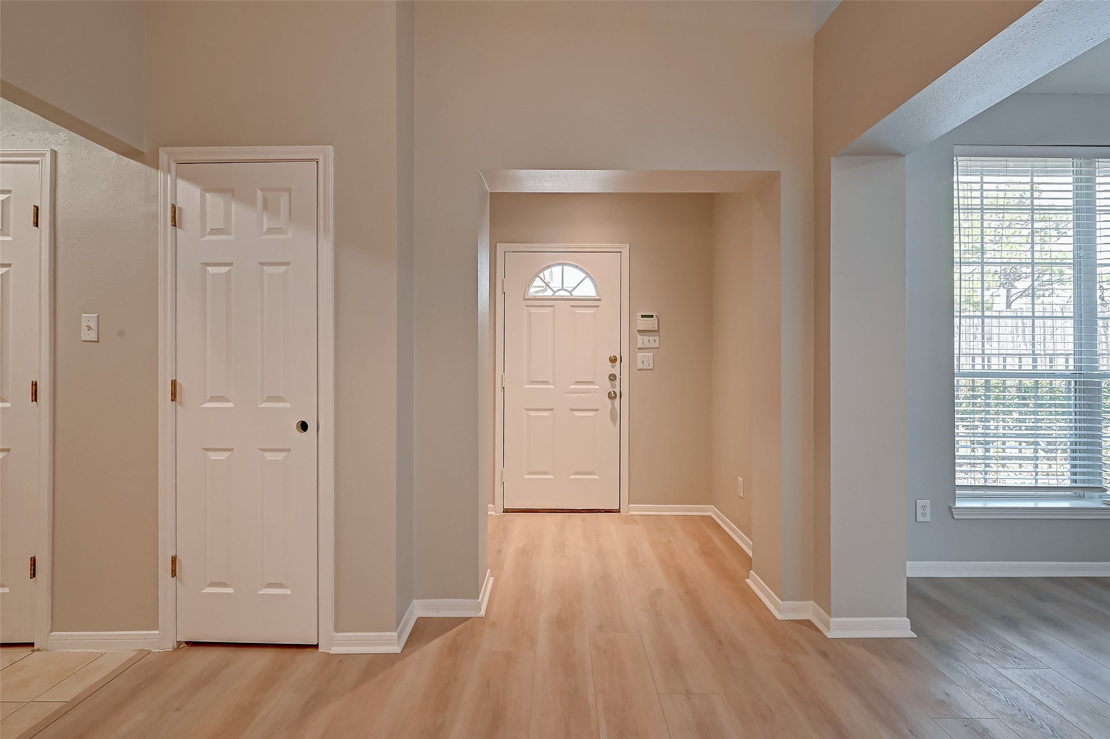 717 Cedarwood Property Photo 4