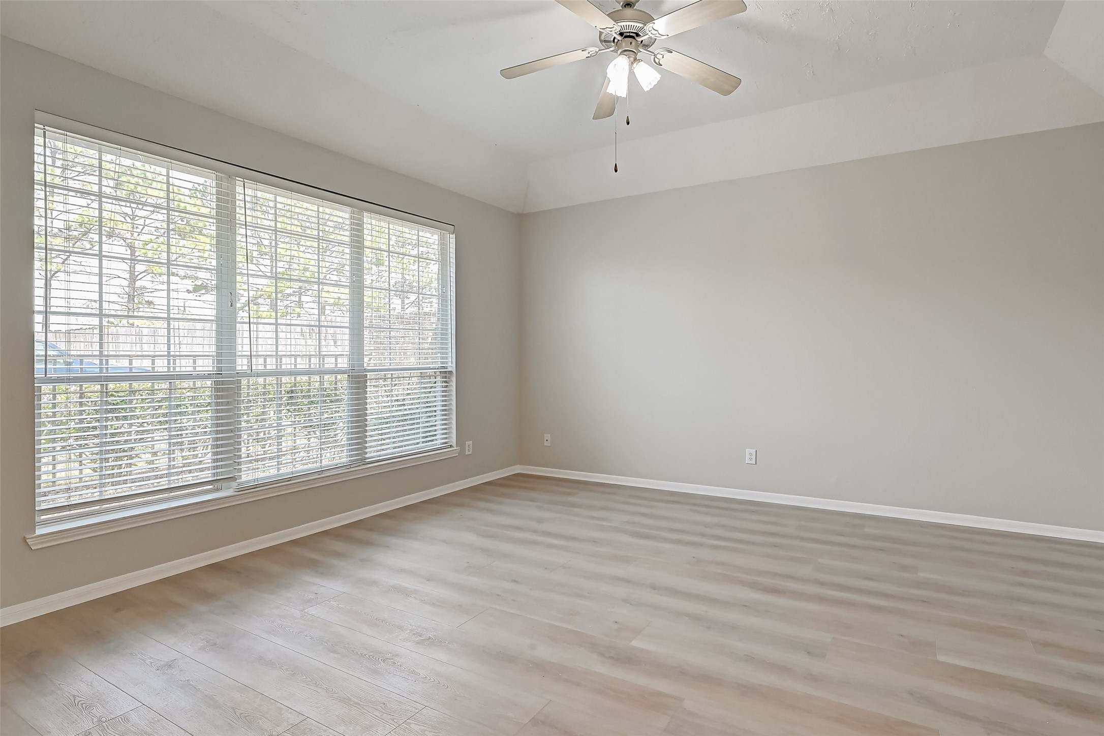 717 Cedarwood Property Photo 6