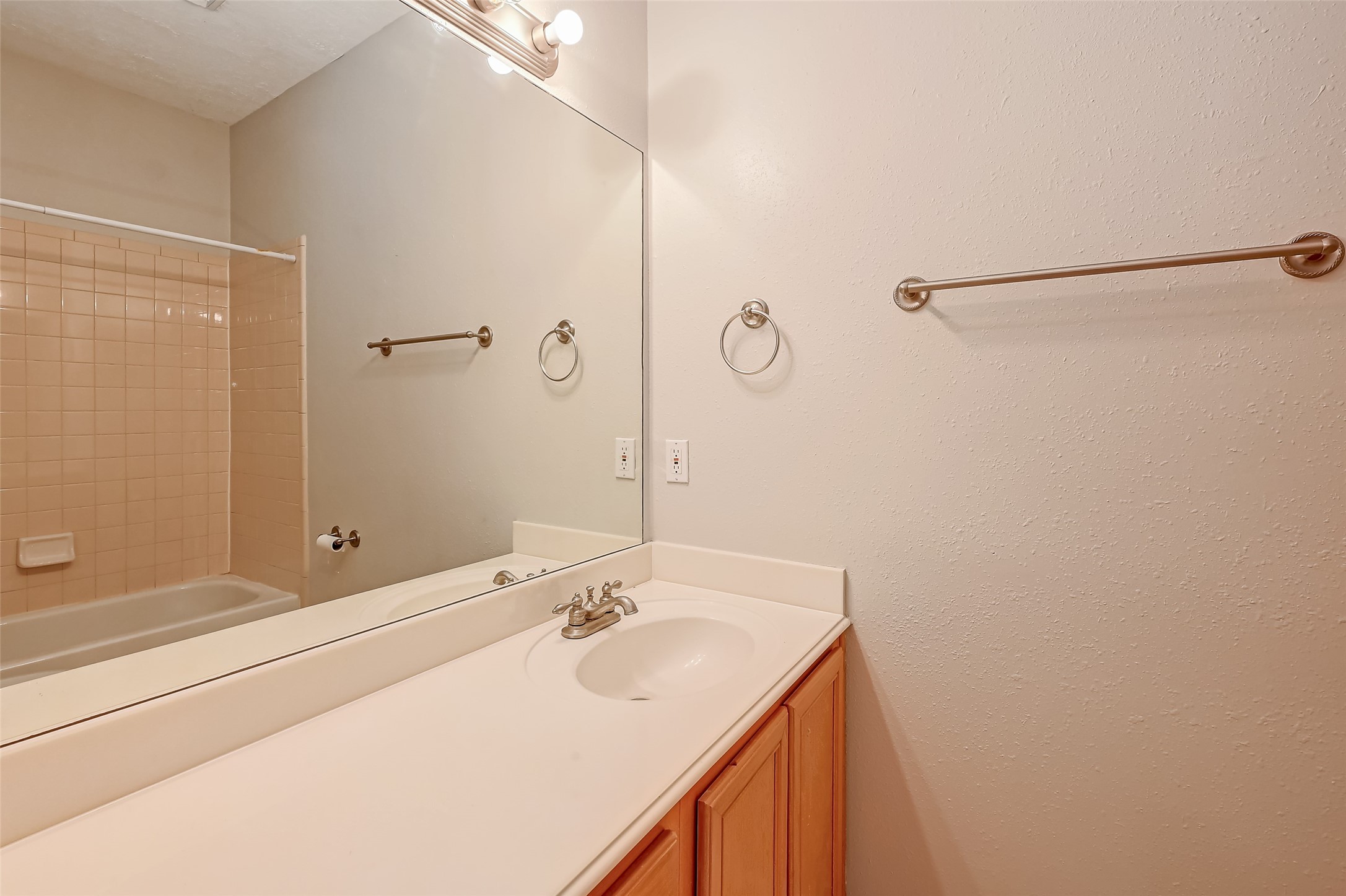 717 Cedarwood Property Photo 26