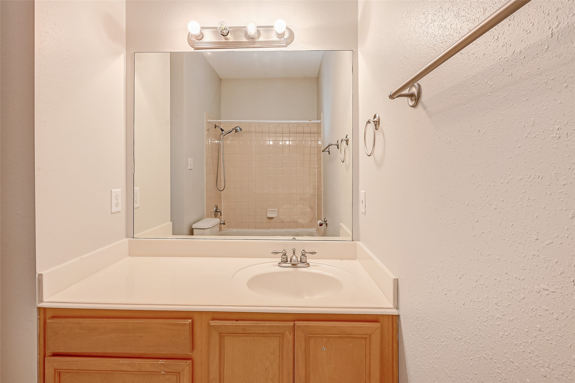 717 Cedarwood Property Photo 28