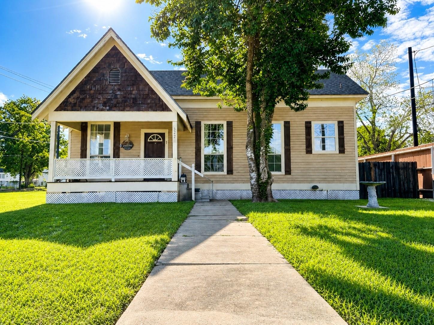 322 N Resident, Wharton Tx 77488 Property Photo 1