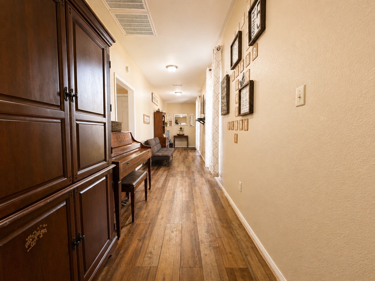 322 N Resident Property Photo 17